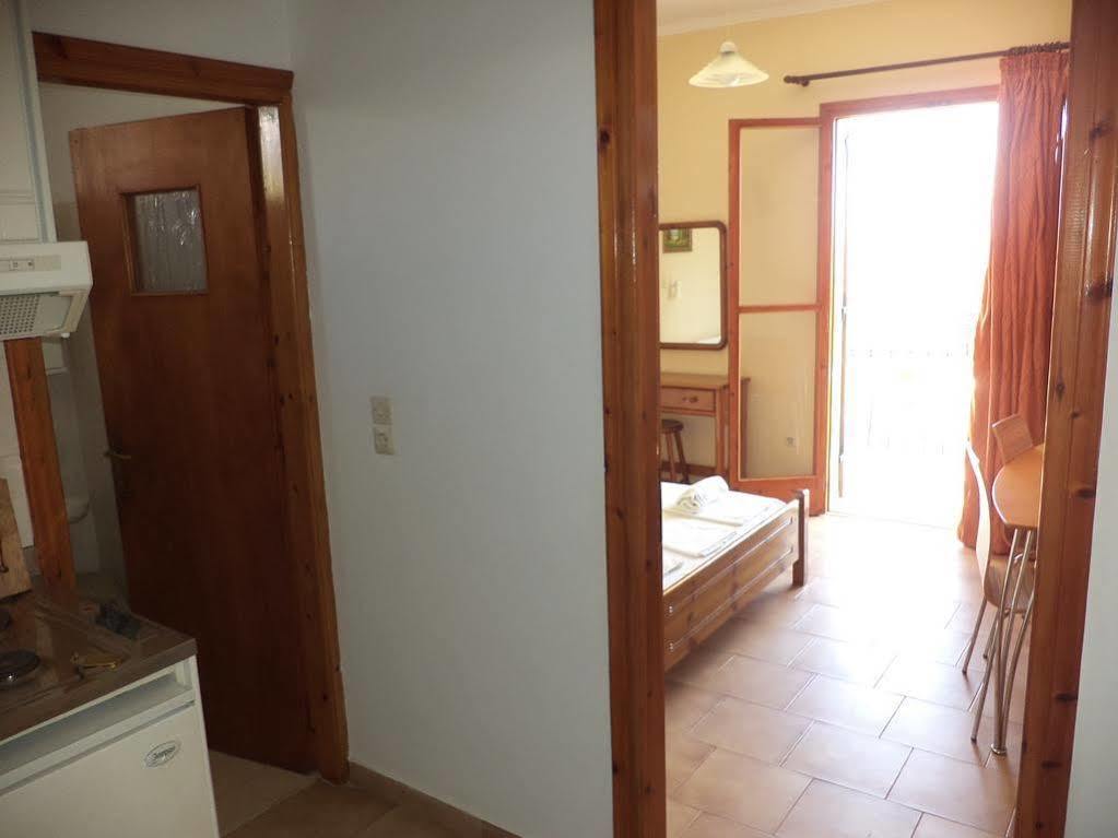 Dionysios Studios Skala  Exteriör bild