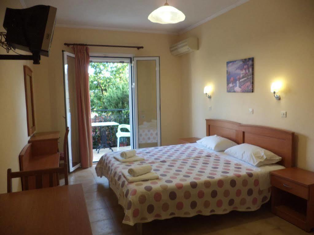Dionysios Studios Skala  Exteriör bild